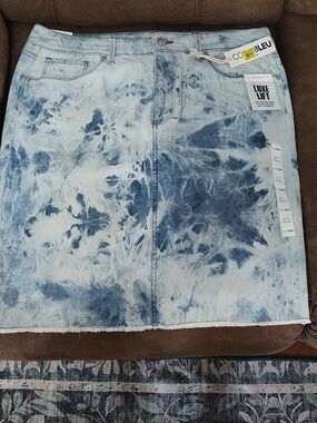 Code Bleu Luxe Lift Women’s Tie-Dye Blue Jeans Skirt